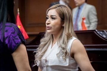 Movimiento Ciudadano a favor de que se eliminen privilegios, se frenen derroches y gasto público: Grecia Aguilar Movimiento Ciudadano a favor de que se eliminen privilegios, se frenen derroches y gasto público: Grecia Aguilar