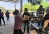 Gobierno estatal acompaña regreso a comunidades en Apatzingán: Raúl Zepeda