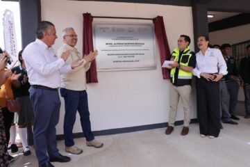 Inaugura Bedolla en Morelia reconversión de telesecundaria a bachillerato, impulsada por Sheinbaum