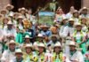 Agricultores festejaron a San Isidro y les cayó un aguacero