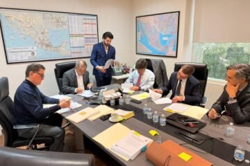 Firman convenio para nueva autopista de la agroexportación; conectará el corazón agrícola del estado: Bedolla