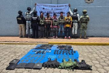 Guardia Civil y Defensa detienen a 5 hombres armados en Uruapan