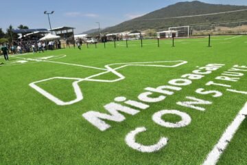 Disponibles 48 canchas de fútbol 7 para el Mundialito Escolar en Michoacán: Bedolla