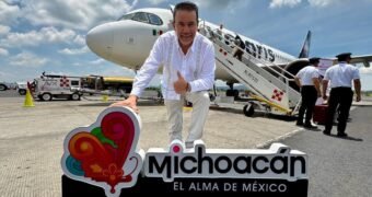 Turismo internacional lidera el tráfico aéreo en Michoacán