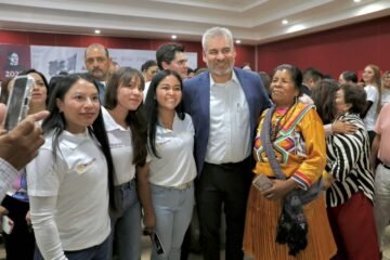 Bedolla activa 127 Centros Libre para una vida sin violencia contra las mujeres