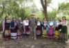 Avanza limpieza de canales en el lago de Pátzcuaro; empleos temporales devuelven su vida: Bedolla