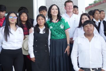 Equipa Iemsysem a Telebachillerato Comunitario en San Andrés Ziróndaro