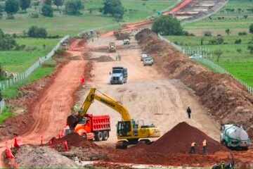 Libramiento de Maravatío impulsará el comercio y la economía en el oriente michoacano: Bedolla Libramiento de Maravatío impulsará el comercio y la economía en el oriente michoacano: Bedolla