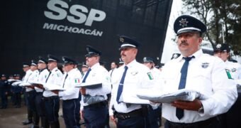 SSP entrega uniformes a personal de Seguridad Vial