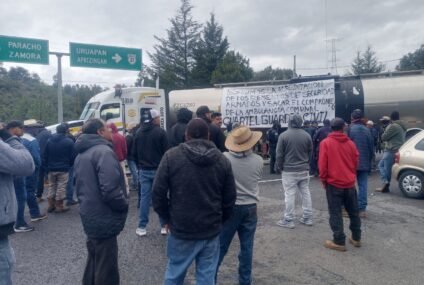 Retienen a comandante y 6 policías en Pomacuarán
