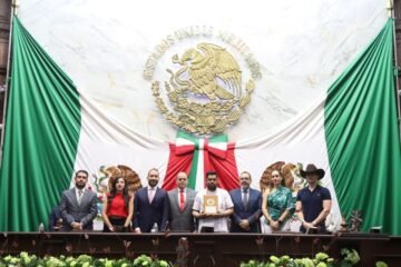 Congreso del Estado reconoce labor de Homero Gómez González