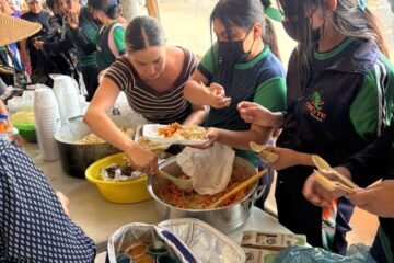 Estudiantes del Cecytem Capula llevan apoyo a familiares de pacientes hospitalizados Estudiantes del Cecytem Capula llevan apoyo a familiares de pacientes hospitalizados