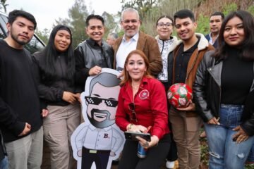 Más de 55 mil estudiantes en Michoacán reciben apoyo para el transporte: Bedolla