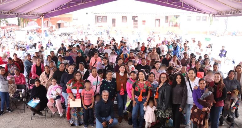 Caravana Jalo por las Mamás entrega 24 mil pañales en Paracho Caravana Jalo por las Mamás entrega 24 mil pañales en Paracho