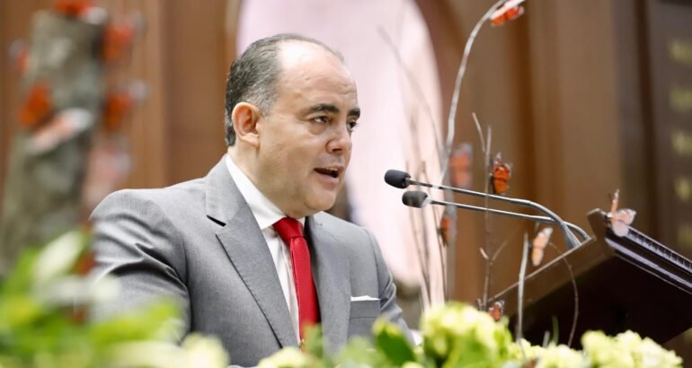Baltazar Gaona presenta en tribuna iniciativa ciudadana para fortalecer la legitimidad de las sustituciones en ayuntamientos