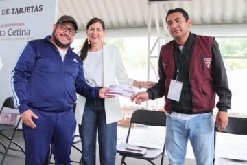 Gaby Molina felicita a los papás de Michoacán Gaby Molina felicita a los papás de Michoacán