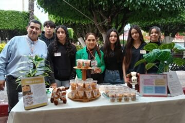 Estudiantes del Cecytem Puruándiro presentan 46 proyectos de emprendimiento