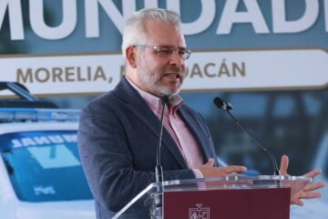 edolla encabezó la entrega de patrullas a 13 comunidades indígenas de Michoacán