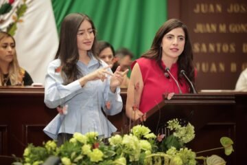 Giulianna Bugarini impulsa la profesionalización de intérpretes de Lengua de Señas Mexicana en Michoacán