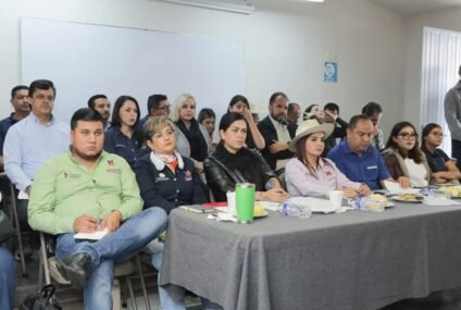 📰🌾 Gobierno de Uruapan fortalece el diálogo con las comunidades rurales en Asamblea para el Desarrollo Rural Sustentable 🤝💧 📰🌾 Gobierno de Uruapan fortalece el diálogo con las comunidades rurales en Asamblea para el Desarrollo Rural Sustentable 🤝💧