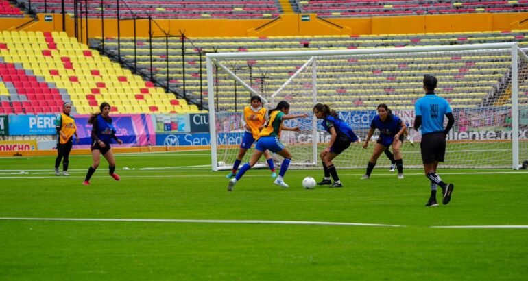 El Estadio Morelos abre sus puertas a las juventudes michoacanas en la fase final del Jalo Futbolero El Estadio Morelos abre sus puertas a las juventudes michoacanas en la fase final del Jalo Futbolero