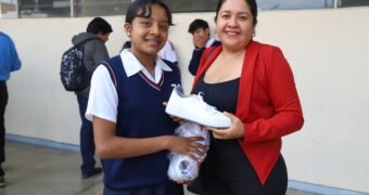 Michoacán cierra el ciclo escolar con más de 200 mil pares de tenis entregados