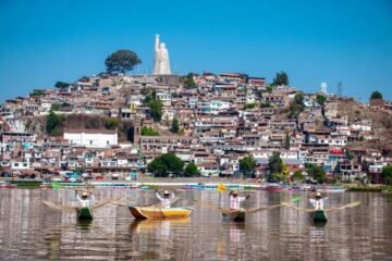 Reforzarán panteón de Janitzio con obras de infraestructura rumbo a la Noche de Muertos Reforzarán panteón de Janitzio con obras de infraestructura rumbo a la Noche de Muertos