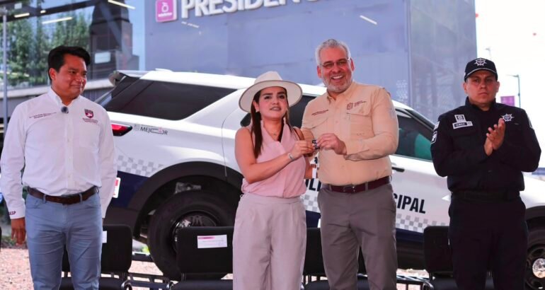 Entrega Bedolla patrullas de última generación para reforzar la seguridad en Uruapan