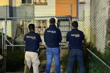 Asegura FGE más de mil 700 dosis de metanfetamina y detiene a tres personas durante cateos en Morelia