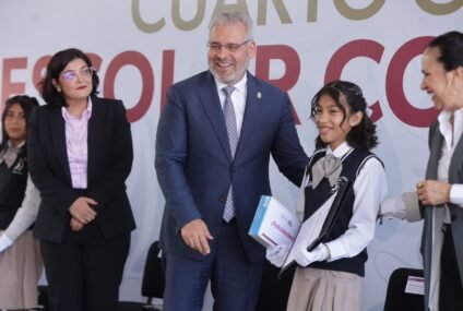 Certeza al magisterio y becas a 848 mil alumnos logran cuarto año completo de clases: Bedolla