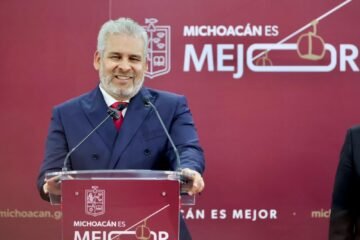 Se consolida el rescate del lago de Pátzcuaro; concluyen obras en el canal de Erongarícuaro: Bedolla