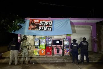 SSP, FGE y Marina aseguran 45 máquinas tragamonedas en Lázaro Cárdenas SSP, FGE y Marina aseguran 45 máquinas tragamonedas en Lázaro Cárdenas