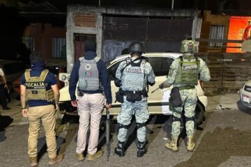 FGE ejecuta dos cateos en Tarímbaro; asegura 722 dosis de droga y detiene a tres personas FGE ejecuta dos cateos en Tarímbaro; asegura 722 dosis de droga y detiene a tres personas