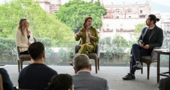 Presenta Fabiola Alanís el libro Historias de resistencia, una investigación sobre la feminización de la violencia en Michoacán Presenta Fabiola Alanís el libro Historias de resistencia, una investigación sobre la feminización de la violencia en Michoacán