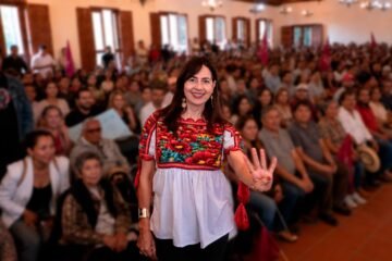 Jóvenes y líderes de Pátzcuaro ven en Gaby Molina el proyecto para Michoacán Jóvenes y líderes de Pátzcuaro ven en Gaby Molina el proyecto para Michoacán