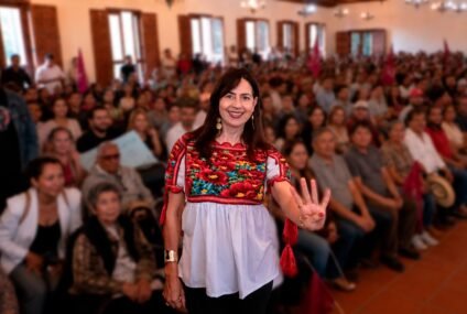Jóvenes y líderes de Pátzcuaro ven en Gaby Molina el proyecto para Michoacán