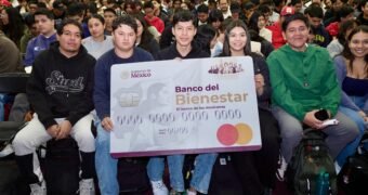 Con una inversión de más de 531 mdp, la Beca Gertrudis Bocanegra apoya a las y los universitarios michoacanos Con una inversión de más de 531 mdp, la Beca Gertrudis Bocanegra apoya a las y los universitarios michoacanos
