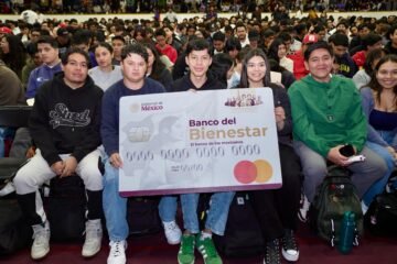 Con una inversión de más de 531 mdp, la Beca Gertrudis Bocanegra apoya a las y los universitarios michoacanos Con una inversión de más de 531 mdp, la Beca Gertrudis Bocanegra apoya a las y los universitarios michoacanos