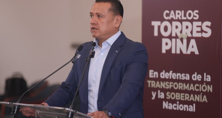 La unidad también se demuestra bajo fuego La unidad también se demuestra bajo fuego