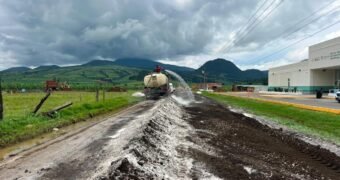 Avanza modernización vial en comunidades indígenas, con mejora de 38 km de caminos: Rogelio Zarazúa
