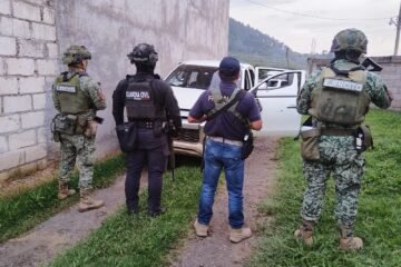 Tras repeler agresión en Tacámbaro, Guardia Civil detiene a 3 con armas y vehículo