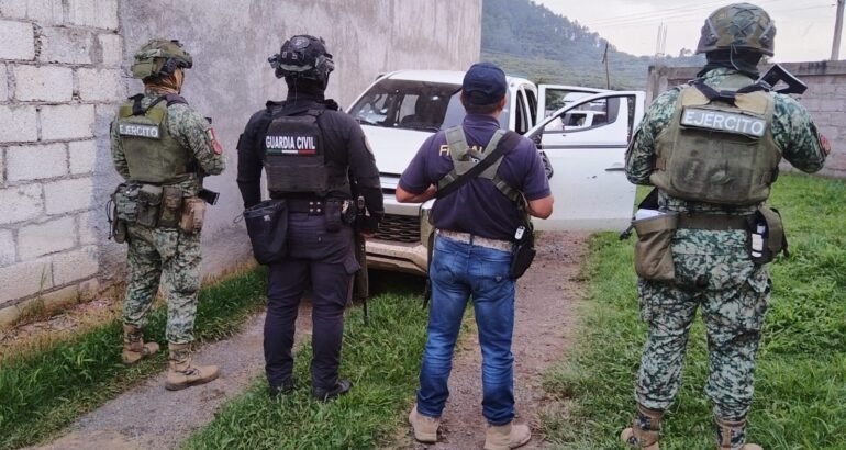 Tras repeler agresión en Tacámbaro, Guardia Civil detiene a 3 con armas y vehículo
