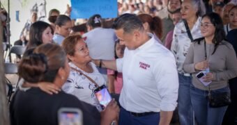 Escuchar antes de hablar: el método político de Carlos Torres Piña Escuchar antes de hablar: el método político de Carlos Torres Piña