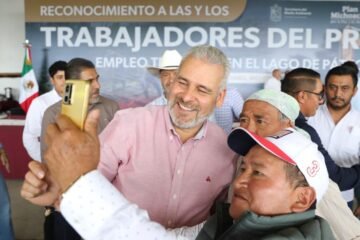 Destaca Bedolla el trabajo de 40 comunidades indígenas en la recuperación del lago de Pátzcuaro