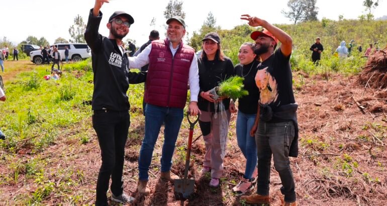 Arrancará mañana reforestación de 32 mil árboles en la ruta del Morebús: Bedolla