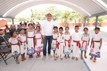 Aquila fortalece su infraestructura educativa; suman 50 escuelas atendidas y mejoradas: Bedolla