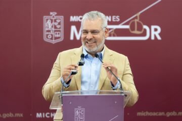 En Morelia, 280 urbanos obsoletos serán sustituidos por 160 unidades nuevas híbridas: Bedolla En Morelia, 280 urbanos obsoletos serán sustituidos por 160 unidades nuevas híbridas: Bedolla