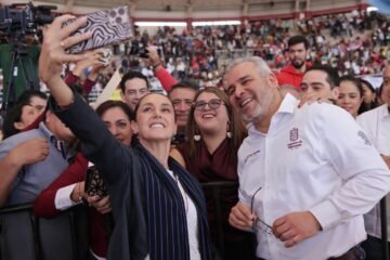 Agradece Bedolla apoyo de la presidenta Sheinbaum para reforzar seguridad en zona aguacatera Agradece Bedolla apoyo de la presidenta Sheinbaum para reforzar seguridad en zona aguacatera