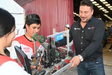 Juventudes del Cecytem ponen en alto a Michoacán con proyectos de innovación y robótica