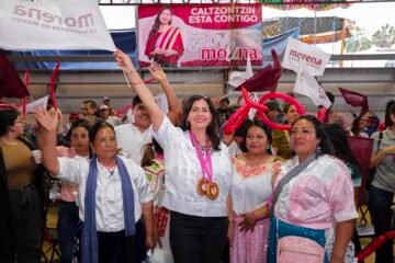 Gaby Molina reafirma en Caltzontzin su vínculo con las comunidades